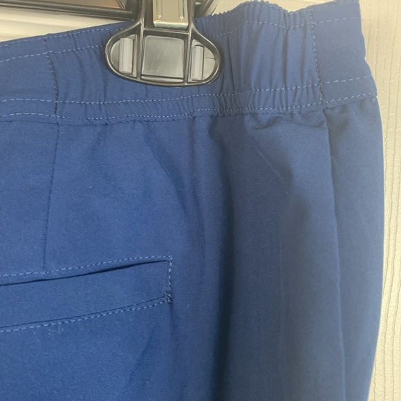 Additions by Chico’s navy blue thin 88% polyester pants size 2 short(medium) - Picture 7 of 8